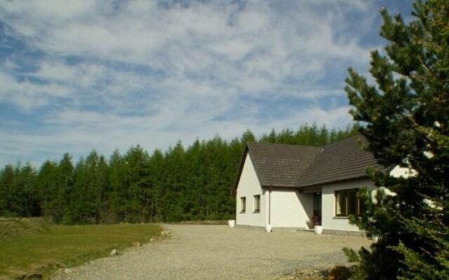 Above The Glen, Loch Ness area