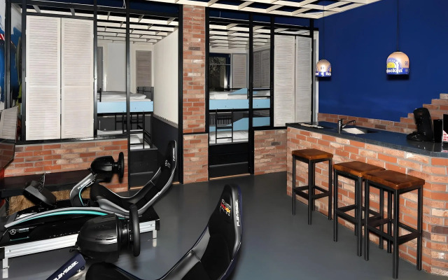 Amsterdam Teleport Hotel