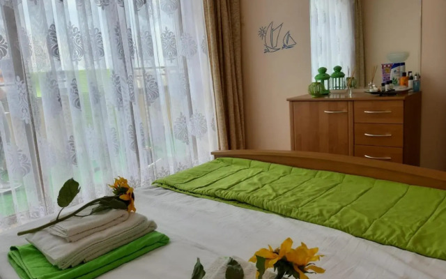 Complex Golden Dreams