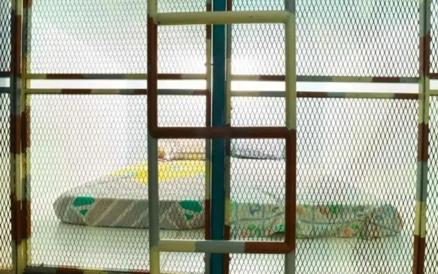 Kabin Kapsul Halte UI Depok - Male Only