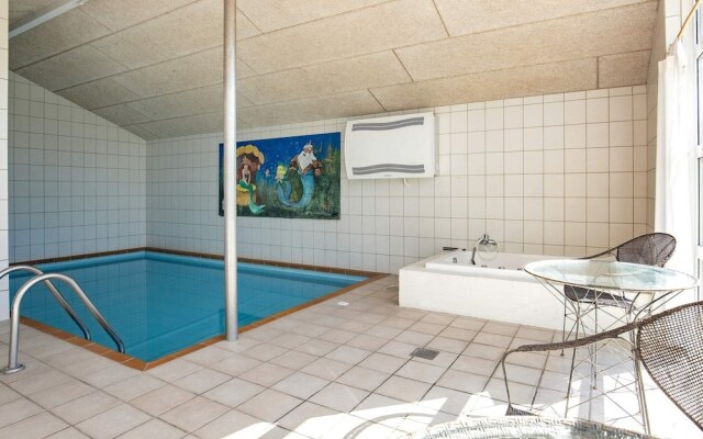 14 Person Holiday Home in Vaeggerlose