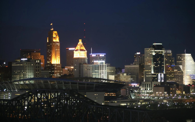 Radisson Hotel Cincinnati Riverfront