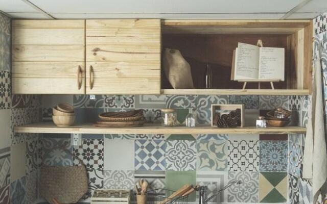 The Homee Cozy Modern Studio Apartment