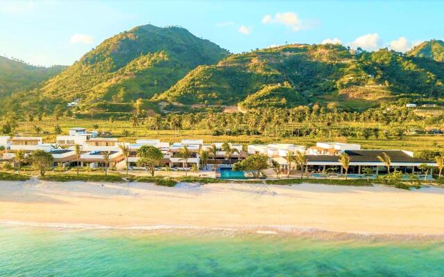 Amber Lombok Beach Resort