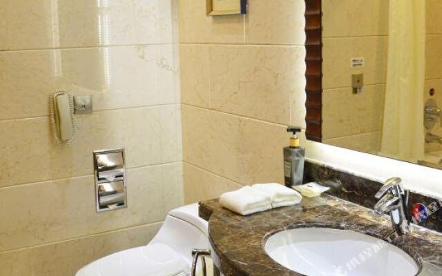 Golden Rich Hotel