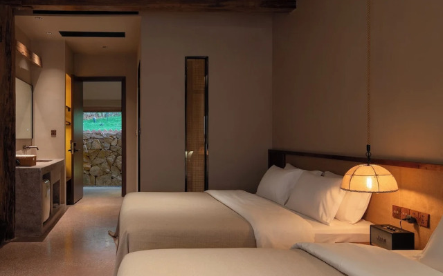 Xishuangbanna Jinghong Hidden in Nature