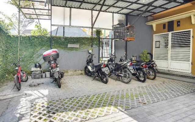 SPOT ON 91745 Rumah Kost Gresik Syariah