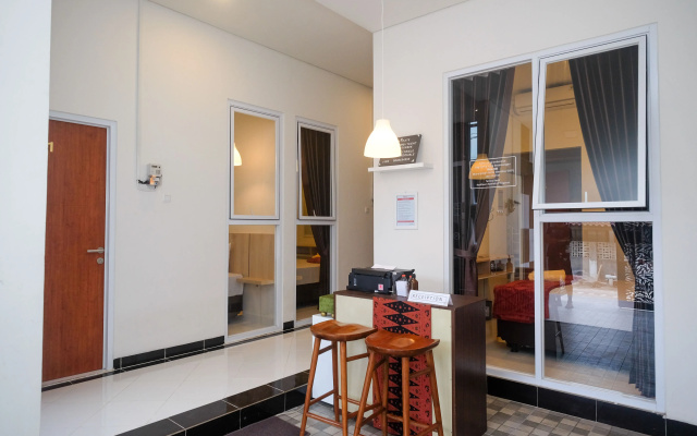 RedDoorz Syariah near Alun Alun Temanggung