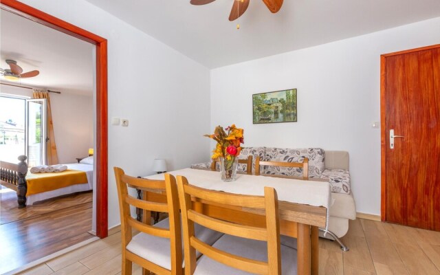 Awesome Apartment in Duce With Wifi and 1 Bedrooms