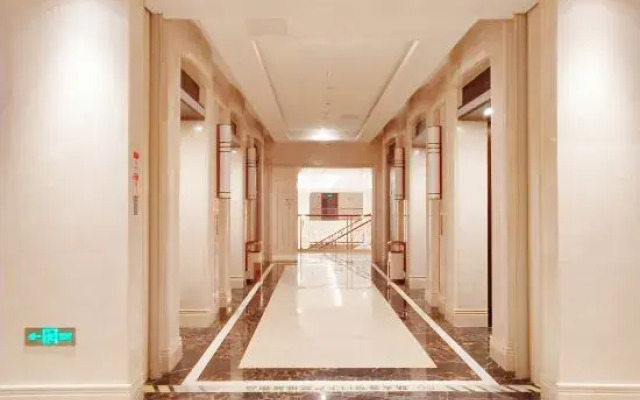 Tongnan Konglead Hotel