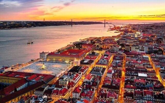 Apartment with 2 Bedrooms in Lisboa, with Wonderful City View, Furnished Terrace And Wifi - 30 Km From the Beach