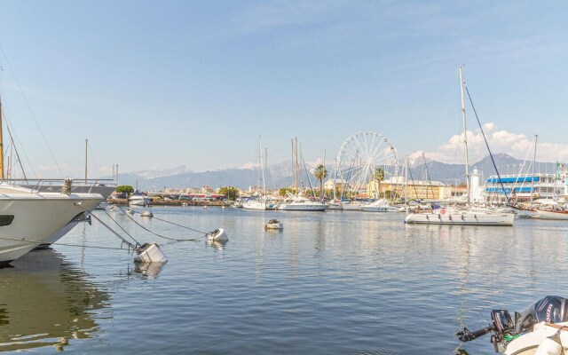 Beautiful Apartment in Viareggio With 3 Bedrooms and Wifi