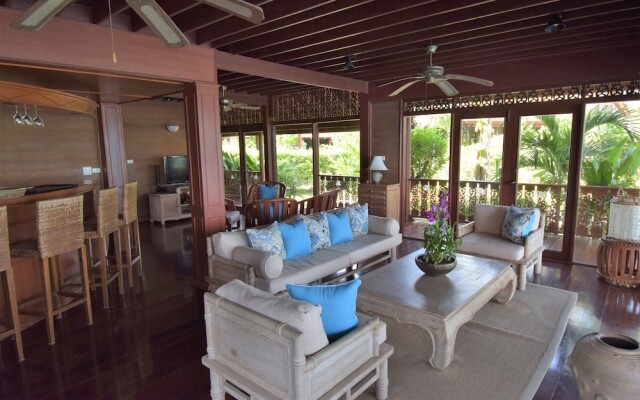 3 Bedroom Beach Front Villa with Private Pool - P3 SDV026-By Samui Dream Villas