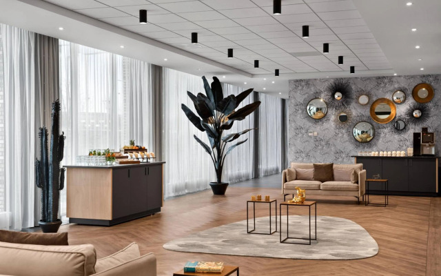 Renaissance Amsterdam Schiphol Airport Hotel