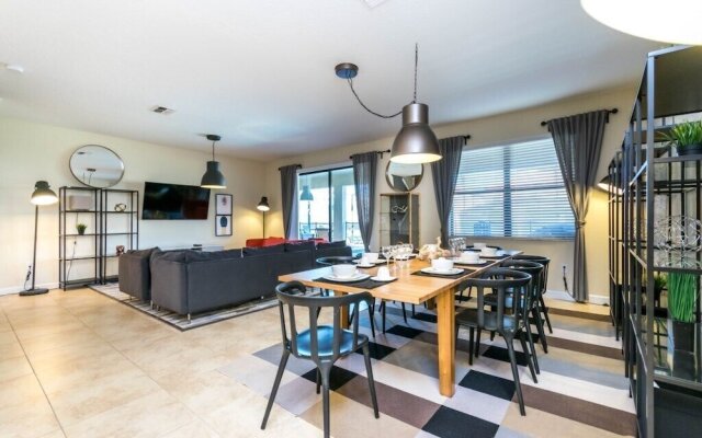 Amazing Champions Gate 9 Bedroom Villa