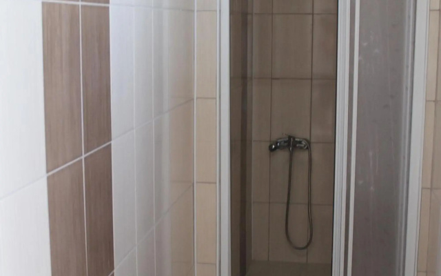 Rosella Hotels