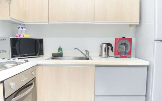Stylish Apartment at BGC
