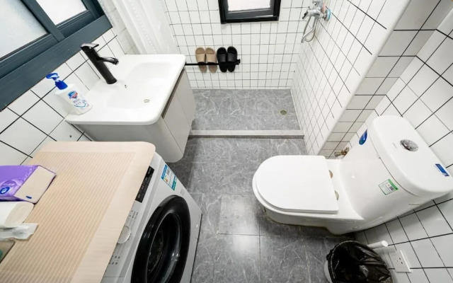 Shanghai Hills & Zinn Courtyard BNB