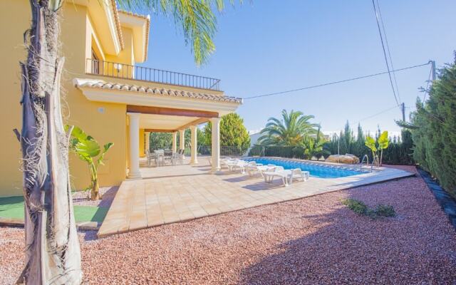 Villa - 6 Bedrooms with Pool and WiFi - 104983