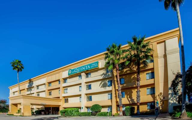 La Quinta Inn & Suites by Wyndham Houston Baytown East