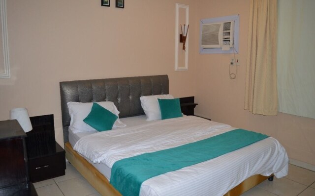 Crystal Al-Sharq Aparthotel