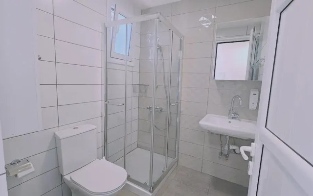 148 Lim- Stay Synergy House