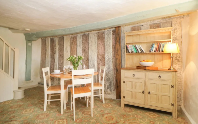 The Hideaway at Burrow Hill