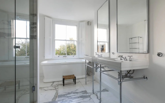 Edith Grove Viii by Onefinestay