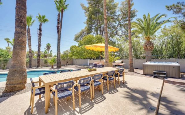 Private Pool & Hot Tub: Spacious Scottsdale Home!
