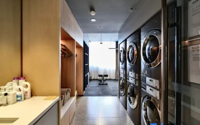 Atour Hotel Luoyang Xigong Shachang Road Subway Station