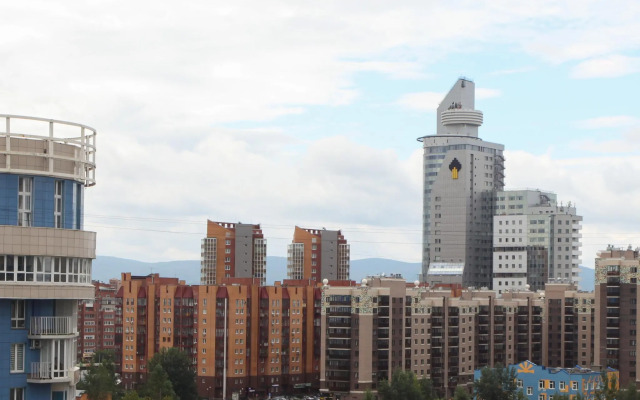 Apartments on Alekseeva street 39