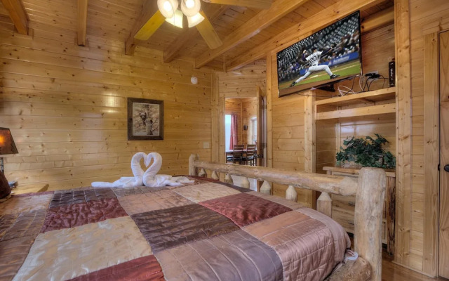 Lasting Impressions 240 - Two Bedroom Cabin