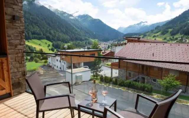 Mountain Spa Residences