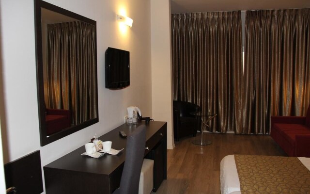 Restal Hotel
