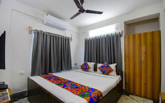 Fabexpress Amar Raj Villa