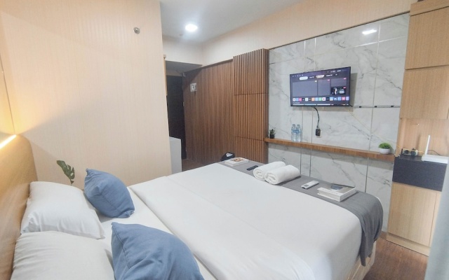Modern Looking Studio Apartment At Suncity Residence – Guest Rooms – Sidoarjo