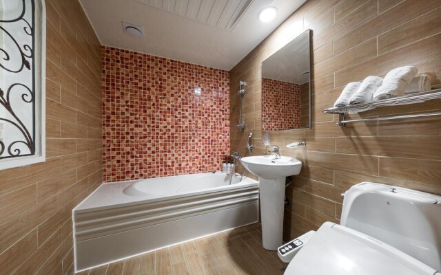 Seongnam Hotel Tom