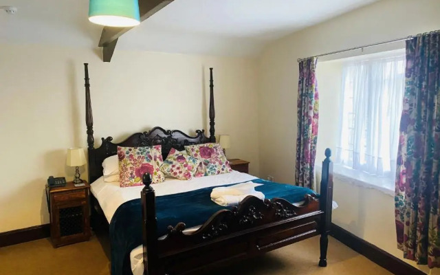 Haselbury Mill Hotel and Restaurant