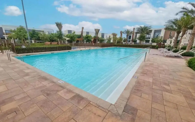Elegant Stay in Ranches Villa