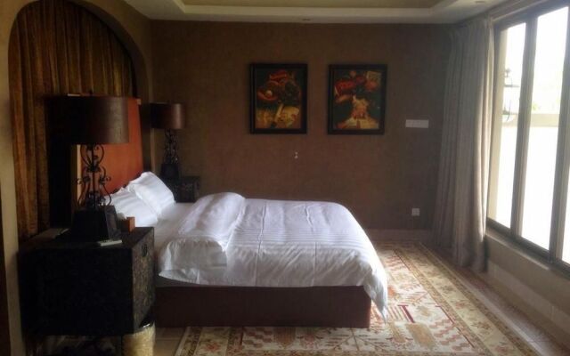 Shuanghai Holiday Hotel