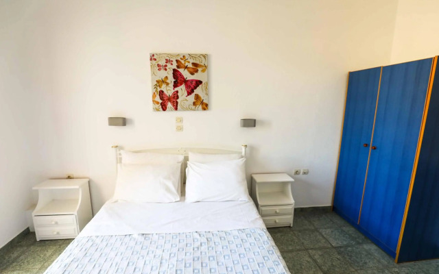 Finikas Hotel