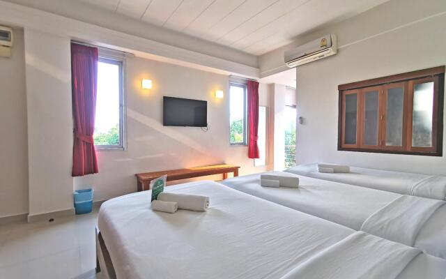 J2 Hotel
