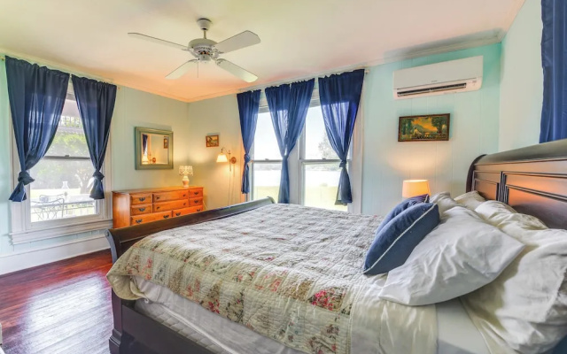 Bayfront Heathsville Home w/ Crabbing Pier!