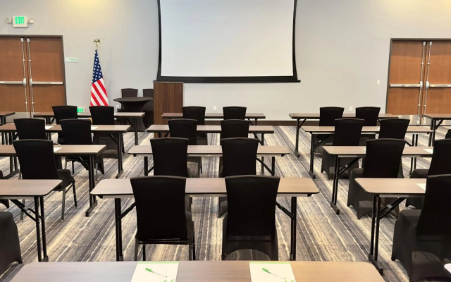 Holiday Inn Carlsbad by IHG