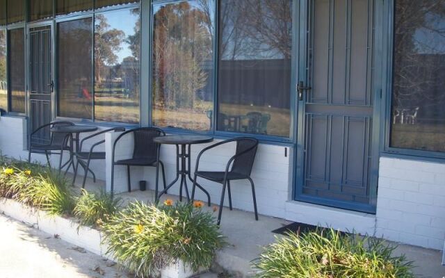 Holbrook Settlers Motel