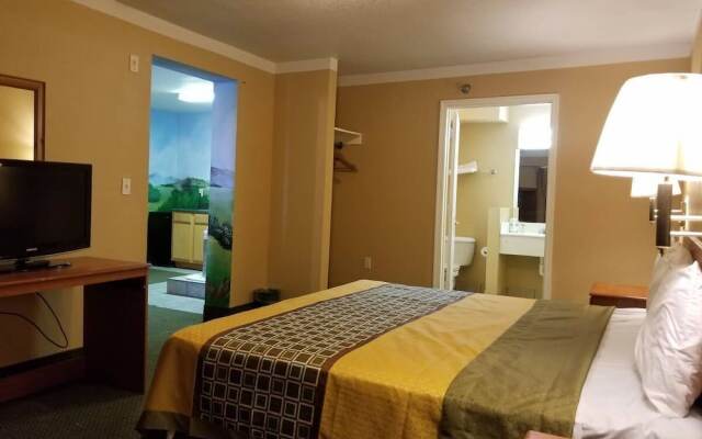 The Crossroads Hotel & Suites