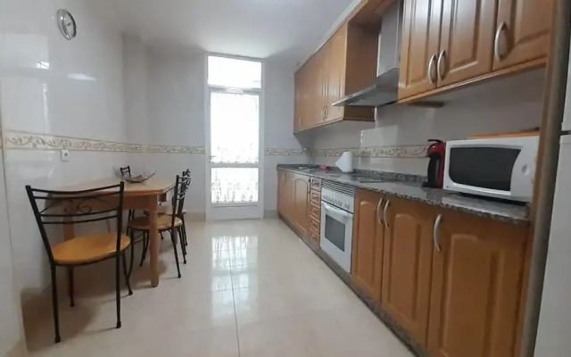 Apartment-sleeps6-parking-terrace