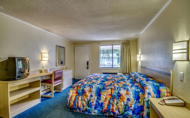 Motel 6 Saint Joseph, MO