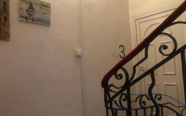 Appt 2 chambres au centre ville 3è