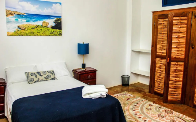 Sunshine Lodge- Your Home Away From Home